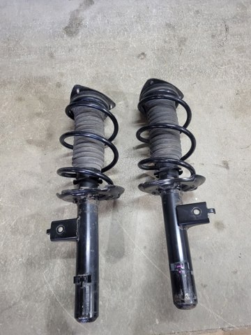 Амортизатор передней подвески левой E43036RA1D NISSAN