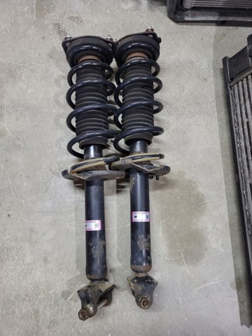 Цилиндр подвески E62104GA0C NISSAN