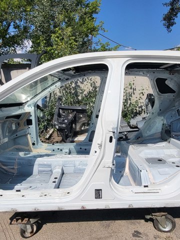 Проем передней левой двери G60235NAMA NISSAN