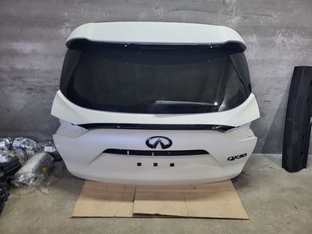 Пятая дверь KMA005NAMA NISSAN