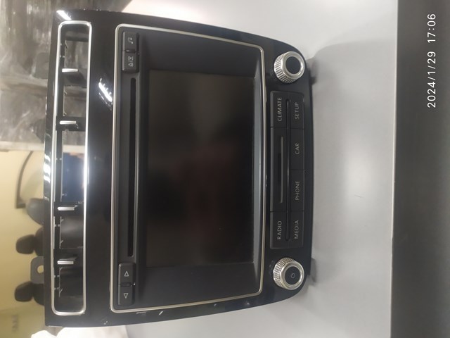 VAG 7P6035190C Магнитола (радио AM/FM) в наличии Каменское