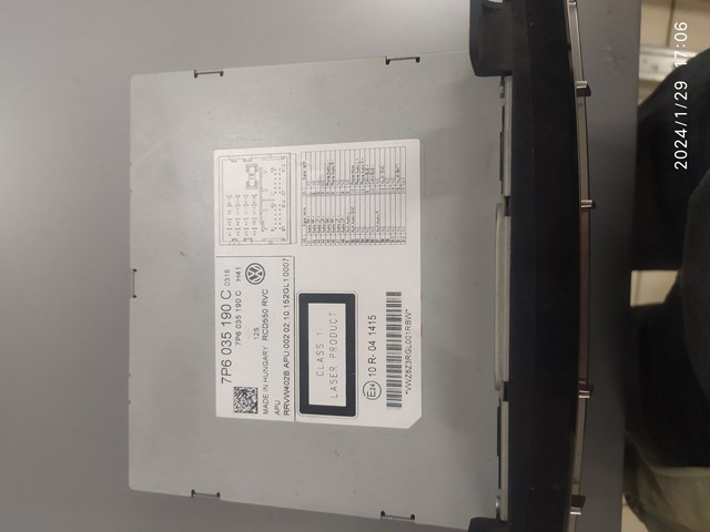 Магнитола (радио AM/FM) 7P6035190C VAG