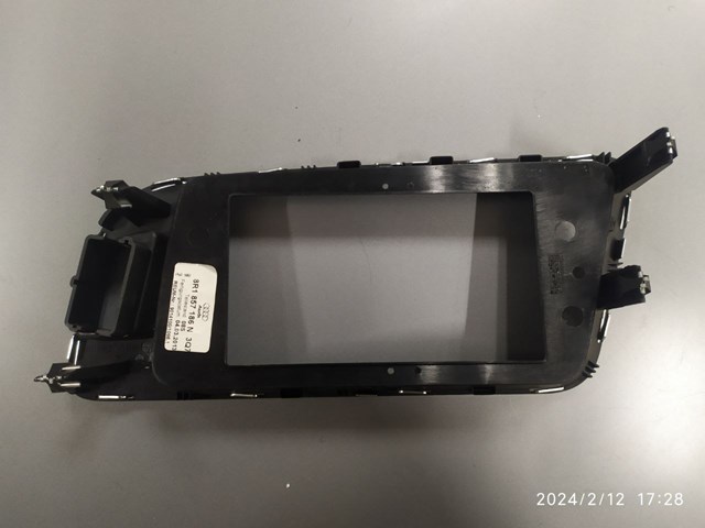 VAG 8R1857186N3Q7 в наличии Винница