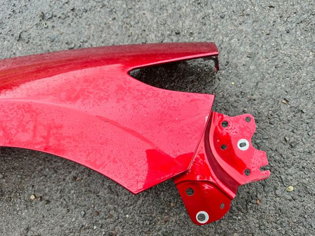 Переднее правое крыло BDMT52110 MAZDA