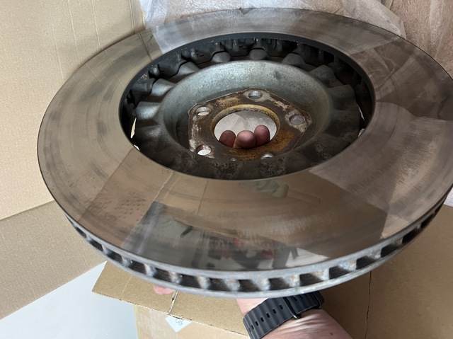 PORSCHE 95B615302AF в наличии Полтава
