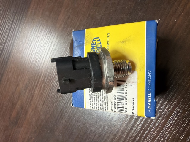 MAGNETI MARELLI APS132 Датчик давления топлива в наличии Харьков