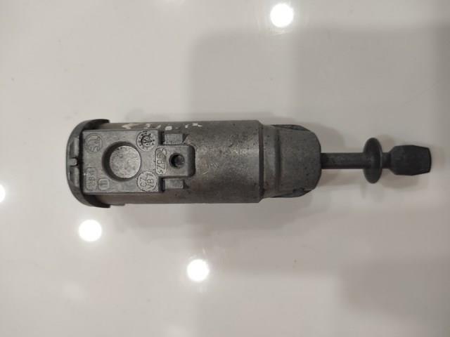 5JA837167 VAG личинка водительской двери