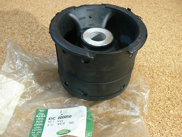 Сайлентблок подрамника задний KHC000050 LAND ROVER