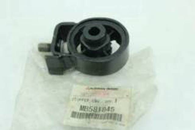 Подушка трансмиссии, опора раздаточной коробки MB581845 MITSUBISHI