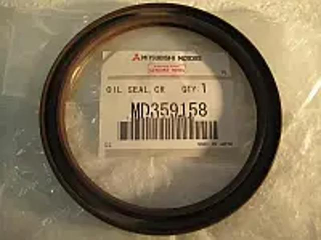 Сальник коленвала двигателя, задний MD359158 MITSUBISHI