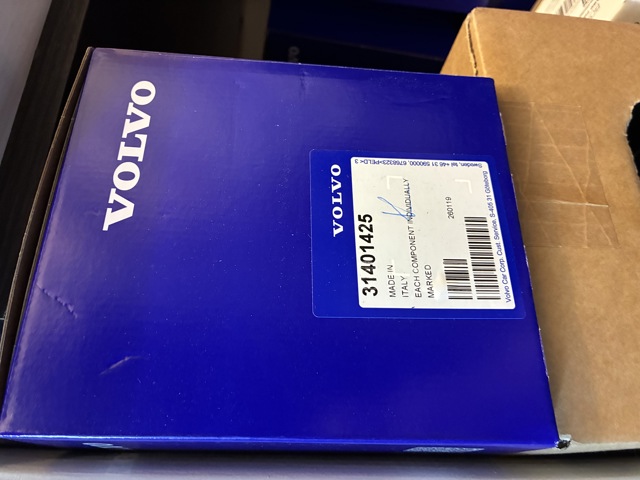 Приводной ремень агрегатов 31401425 VOLVO