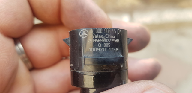 Датчик сигнализации парковки, парктроник, центральный A0009055504 MERCEDES