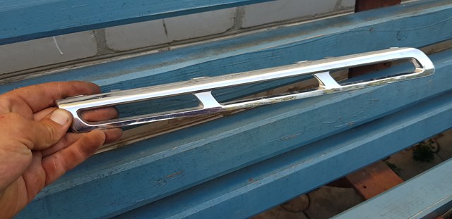 Облицовка радиатора A1668881885 MERCEDES