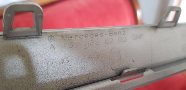MERCEDES A1678886200 Накладка решетки радиатора нижняя в наличии Харьков