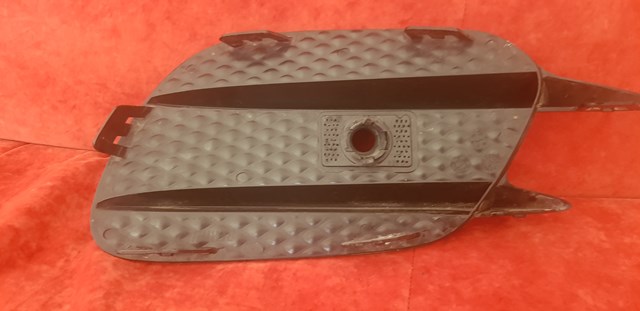 MERCEDES A2138856700 Заглушка (решетка) противотуманных фар бампера переднего левая в наличии Кривой Рог