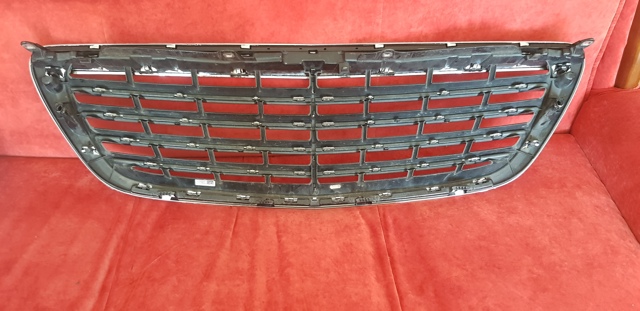 2228800083 MERCEDES Решетка радиатора купить в Черновцы