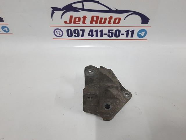 Кронштейн подушки (опоры) двигателя, задней 11332JD700 NISSAN