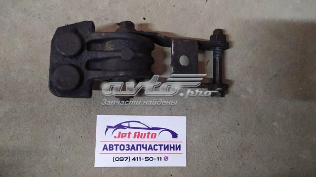 Подушка (опора) двигателя, нижняя 30680750 VOLVO