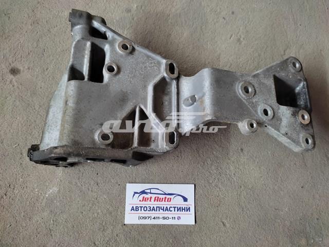 Кронштейн генератора натяжной 30731516 VOLVO