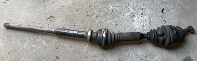 Привод передний правый 30735563 VOLVO