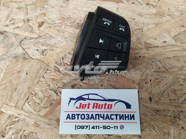 Блок кнопочных переключателей рулевого колеса 30739640 VOLVO