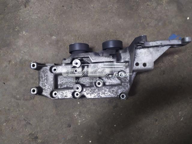 Кронштейн генератора 30757168 VOLVO