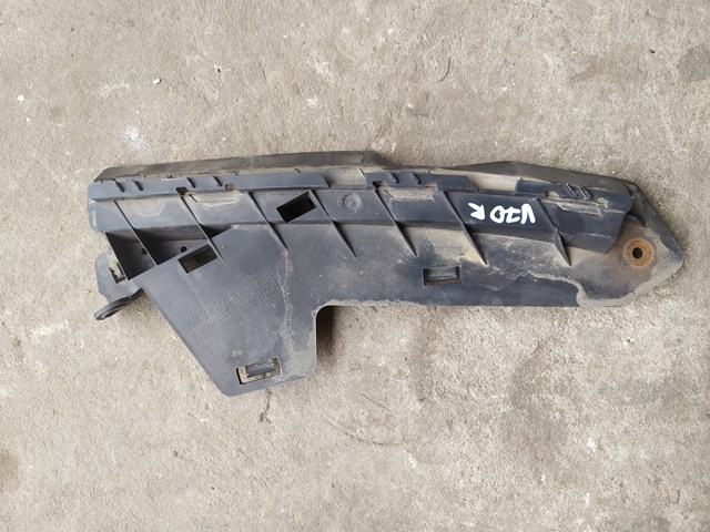 VOLVO 30796388 Кронштейн бампера переднего правый в наличии Одесса