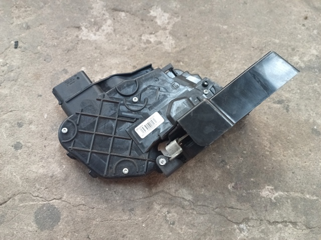 Запор кабины 30799309 VOLVO
