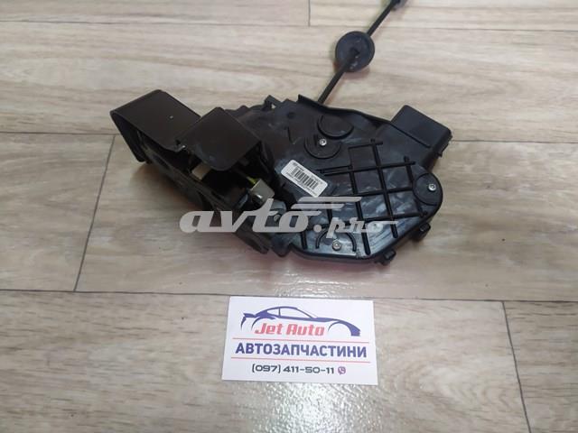 Замок задней двери, правой 30799318 VOLVO