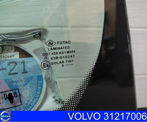 VOLVO 31217006 Стекло лобовое  в наличии Житомир
