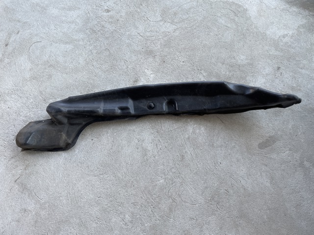 Брызговик задний, правый 31265334 VOLVO