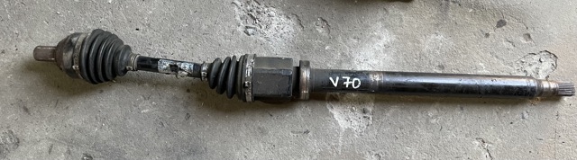 Привод правый 31272549 VOLVO