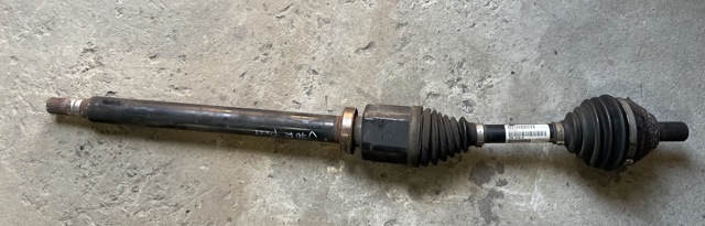 Привод правый 31272550 VOLVO