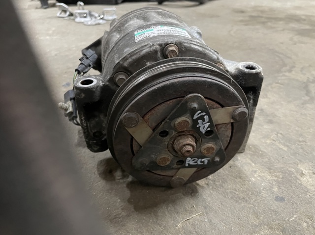 VOLVO 31315453 Компрессор кондиционера в наличии Запорожье