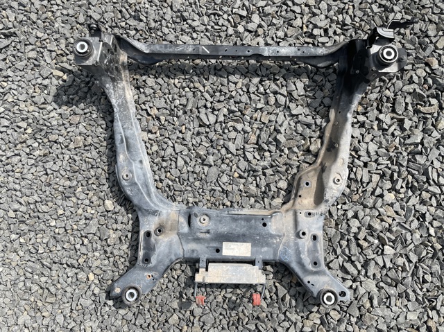 Поперечина передней подвески 31406468 VOLVO