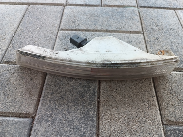 Левый фонарь указателя поворота 3C0953041L VAG