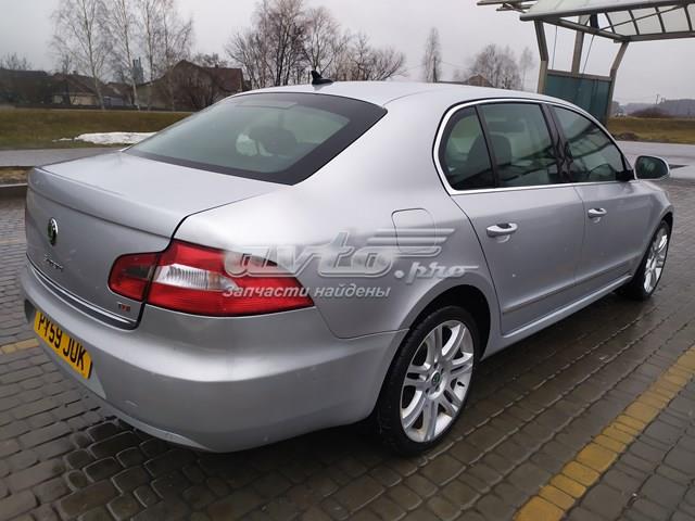 Крышка багажника 3T5827024 VAG