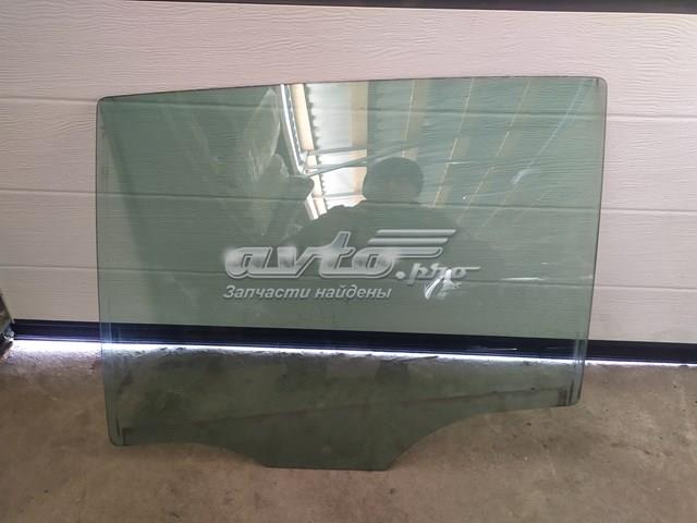 Стекло заднее левое 3T5845205 VAG