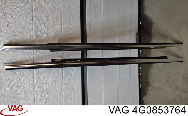 Молдинг опускного стекла двери задней, правой 4G0853764 VAG