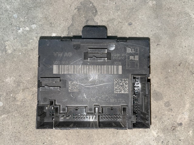 Блок комфорта передней двери 5Q0959593B VAG