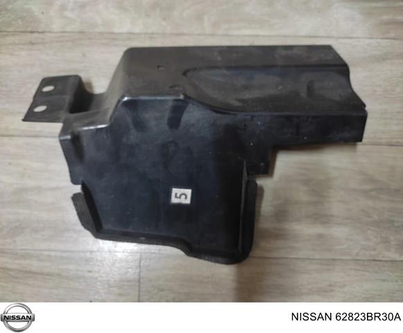 Воздуховод/дефлектор радиатора, левый 62823BR30A NISSAN