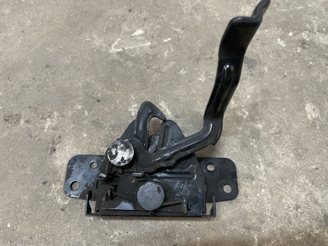 Замок капота 81130E4000 HYUNDAI