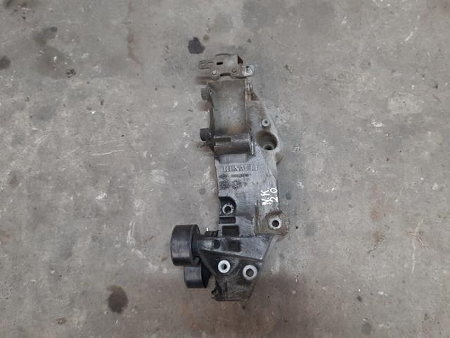 Крепление генератора Рено Лагуна III