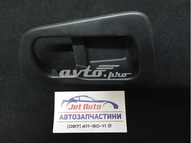 Заглушка противотуманки передней правой 82682JD00A NISSAN
