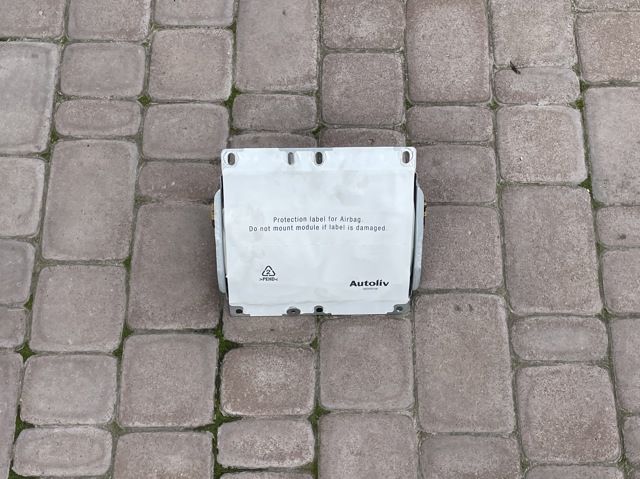 Подушка безопасности (AIRBAG) пассажирская 8623350 VOLVO