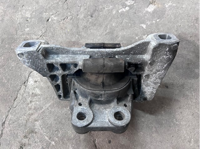FORD 8M516F012SB Правая подушка двигателя в наличии Полтава