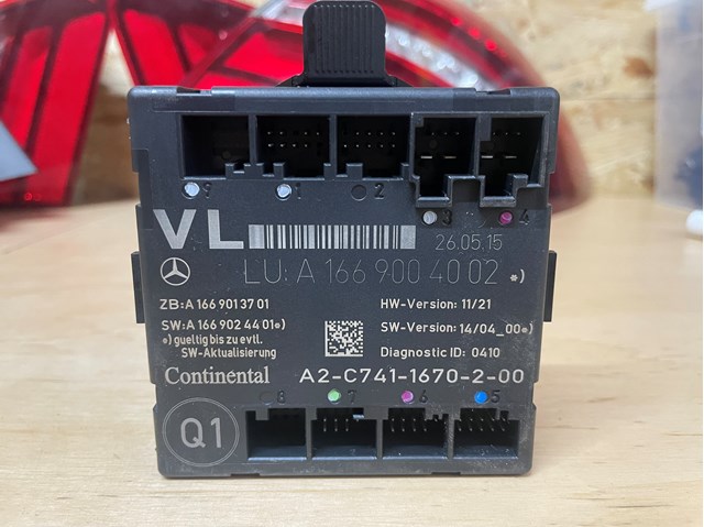 Блок комфорта передней двери A1669004002 MERCEDES