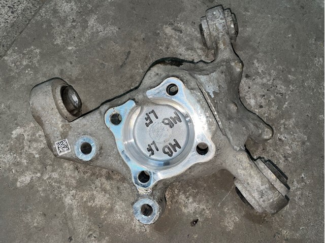 Кулак поворотный левый A2460306 MERCEDES