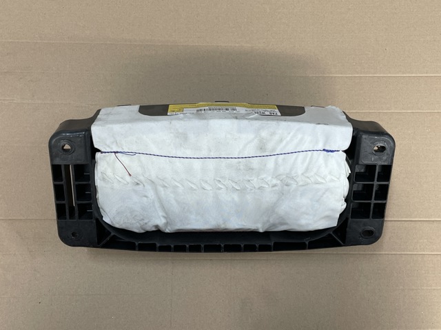 Подушка безопасности (AIRBAG) пассажирская A2468600402 MERCEDES