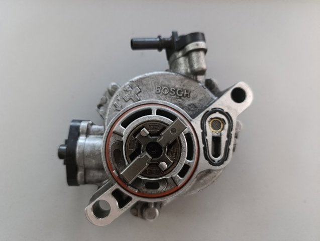 BOSCH 9804021880 Вакуумный насос в наличии Николаев